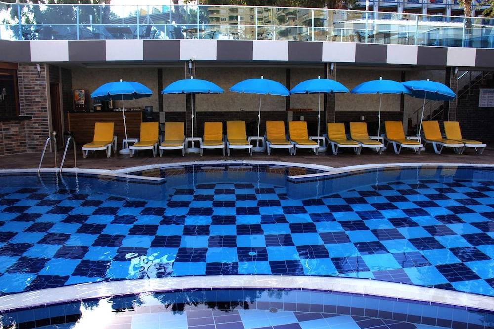Merlin Beach Park Hotel Tosmur Buitenkant foto