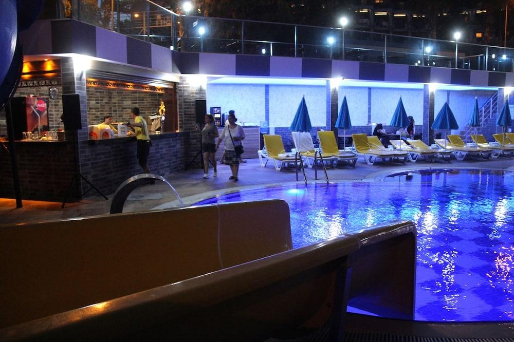 Merlin Beach Park Hotel Tosmur Buitenkant foto
